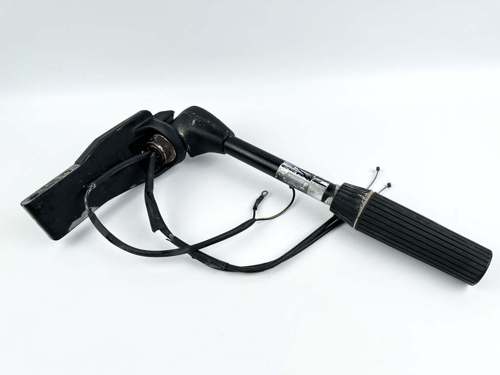 1986 Mercury 25 HP 2 Stroke Outboard Tiller Steering Handle 94185A3 OEM