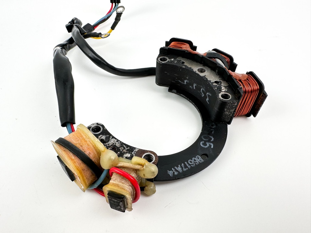 1996 Mercury 25 HP 2 Stroke Outboard Flywheel 818354A2 OEM