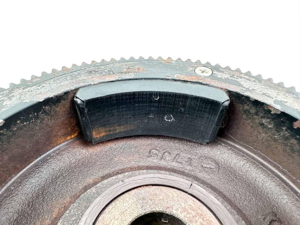 1996 Mercury 25 HP 2 Stroke Outboard Flywheel 818354A2 OEM