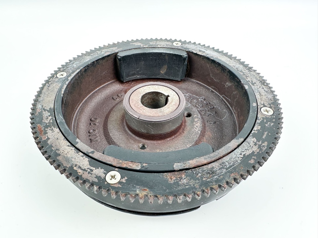 1996 Mercury 25 HP 2 Stroke Outboard Flywheel 818354A2 OEM