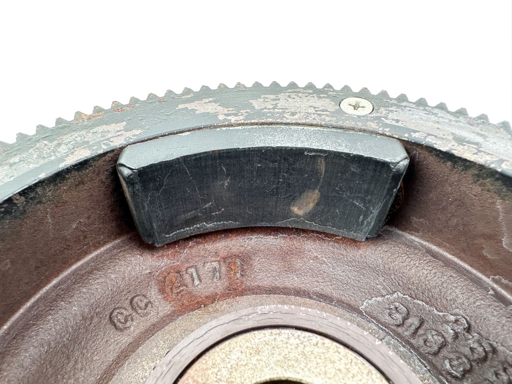 1996 Mercury 25 HP 2 Stroke Outboard Flywheel 818354A2 OEM