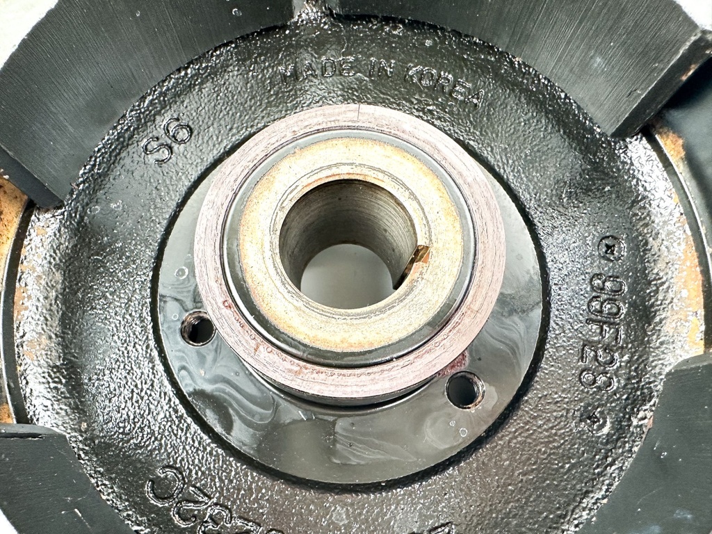 2000 Mercury 25 HP 2 Stroke Outboard Flywheel 818354T12 OEM