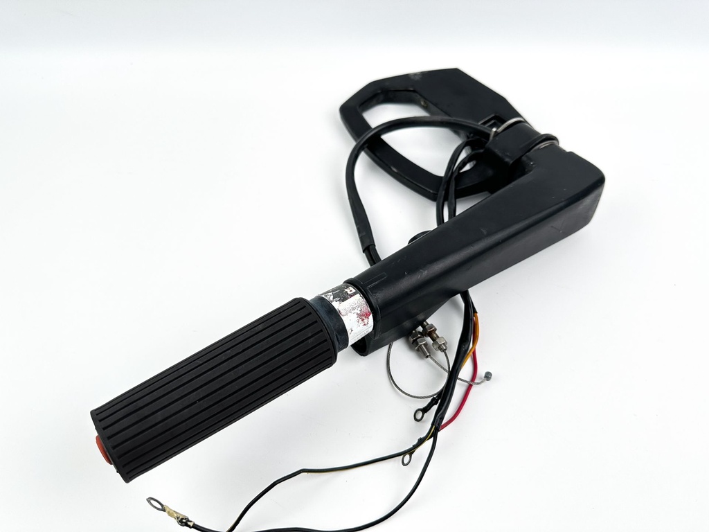 2000 Mercury 25 HP 2 Stroke Outboard Tiller Steering Handle 821468T4 OEM