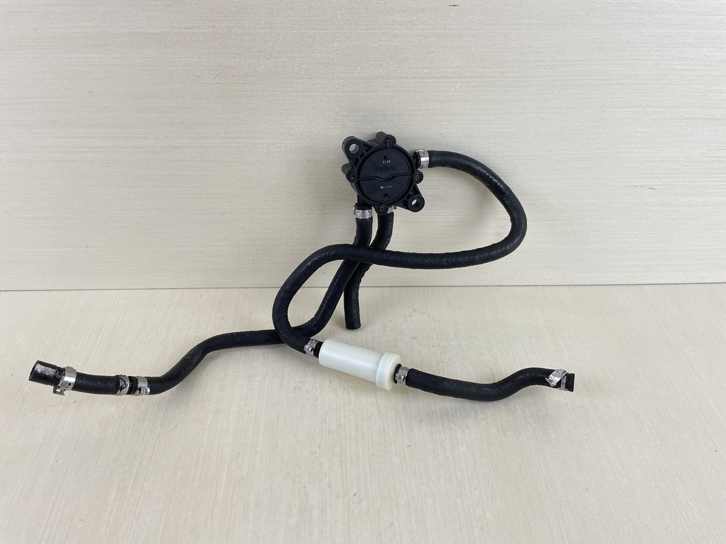 2016 Evinrude 25HP Etec 2 Stroke Outboard Fuel Lift Pump Assembly 5007184