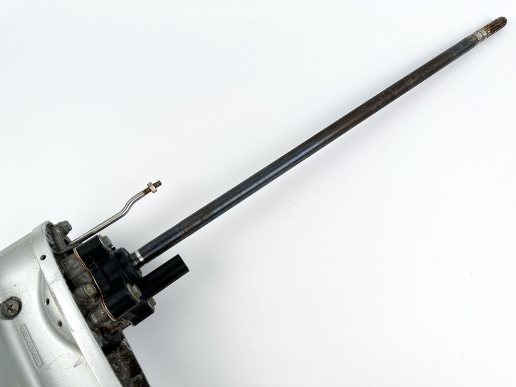 2003+ Honda 15 HP 4 Stroke Outboard Lower Unit Gear Case 41005-ZY1-615ZA OEM