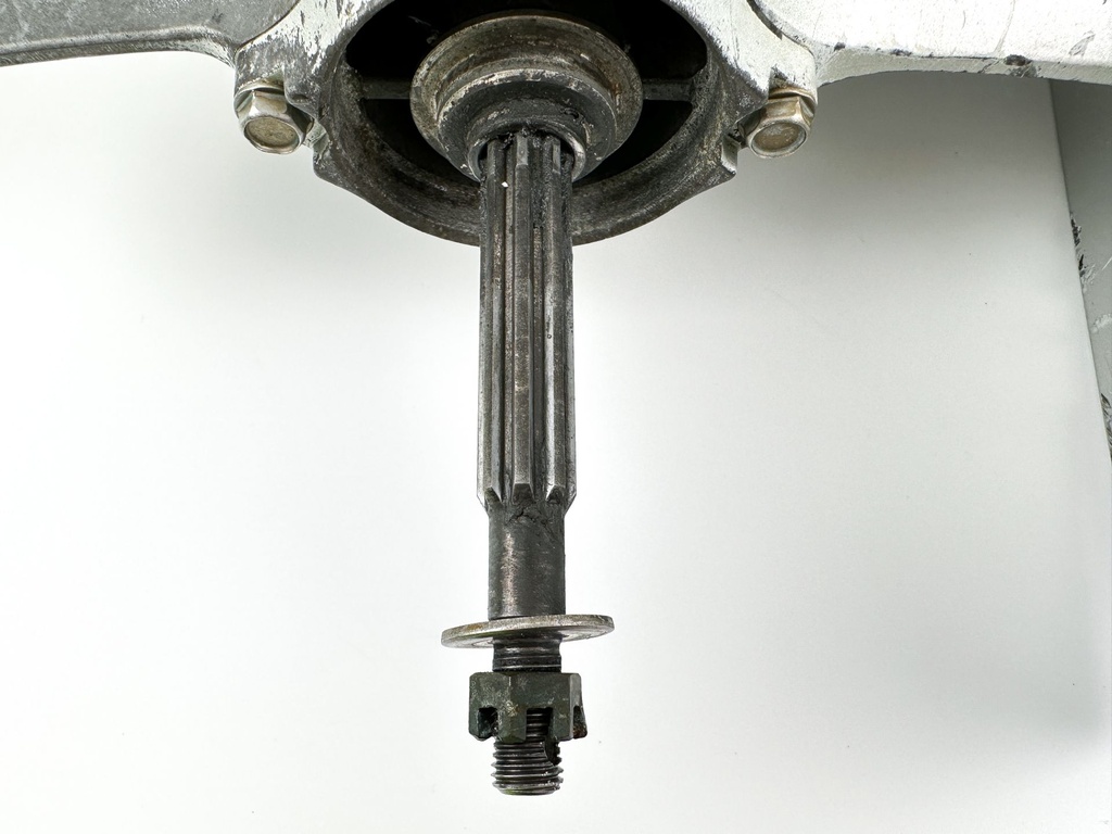 2003+ Honda 15 HP 4 Stroke Outboard Lower Unit Gear Case 41005-ZY1-615ZA OEM