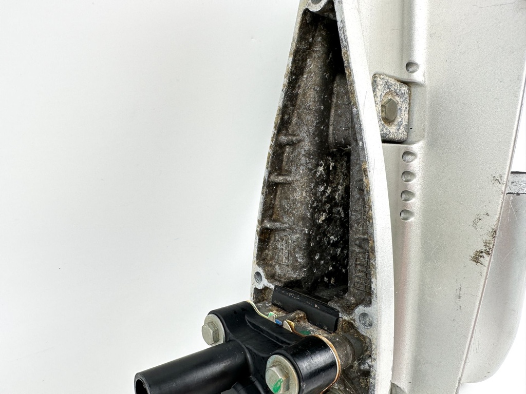 2003+ Honda 15 HP 4 Stroke Outboard Lower Unit Gear Case 41005-ZY1-615ZA OEM