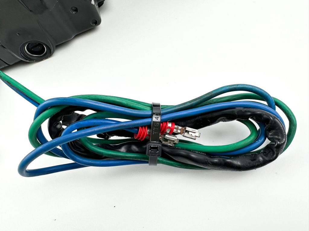 Evinrude Etec 70 90 115 130 HP Outboard Trim & Tilt Assembly 5005756 5008949