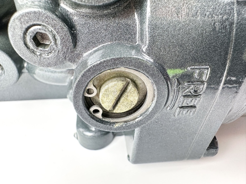 02-18 Yamaha 200 225 250 300 HP 4 Stroke Outboard Power Trim Tilt Unit