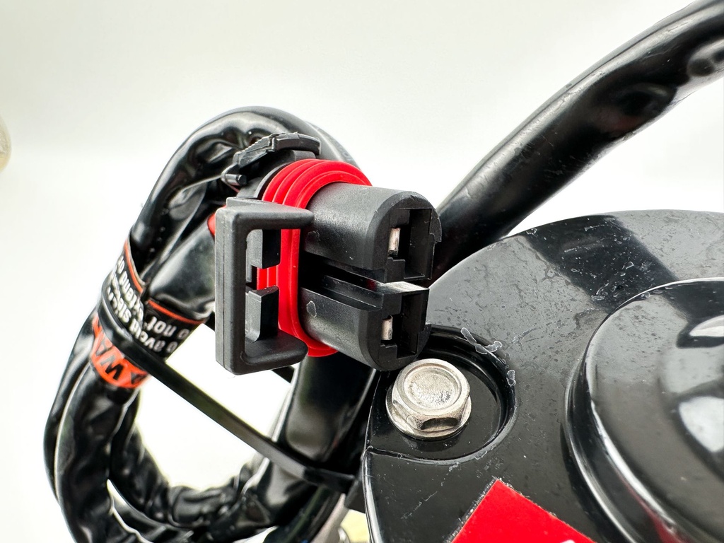 Optimus SeaStar Outboard Hydraulic Steering Pump EP1500 W/ Valve