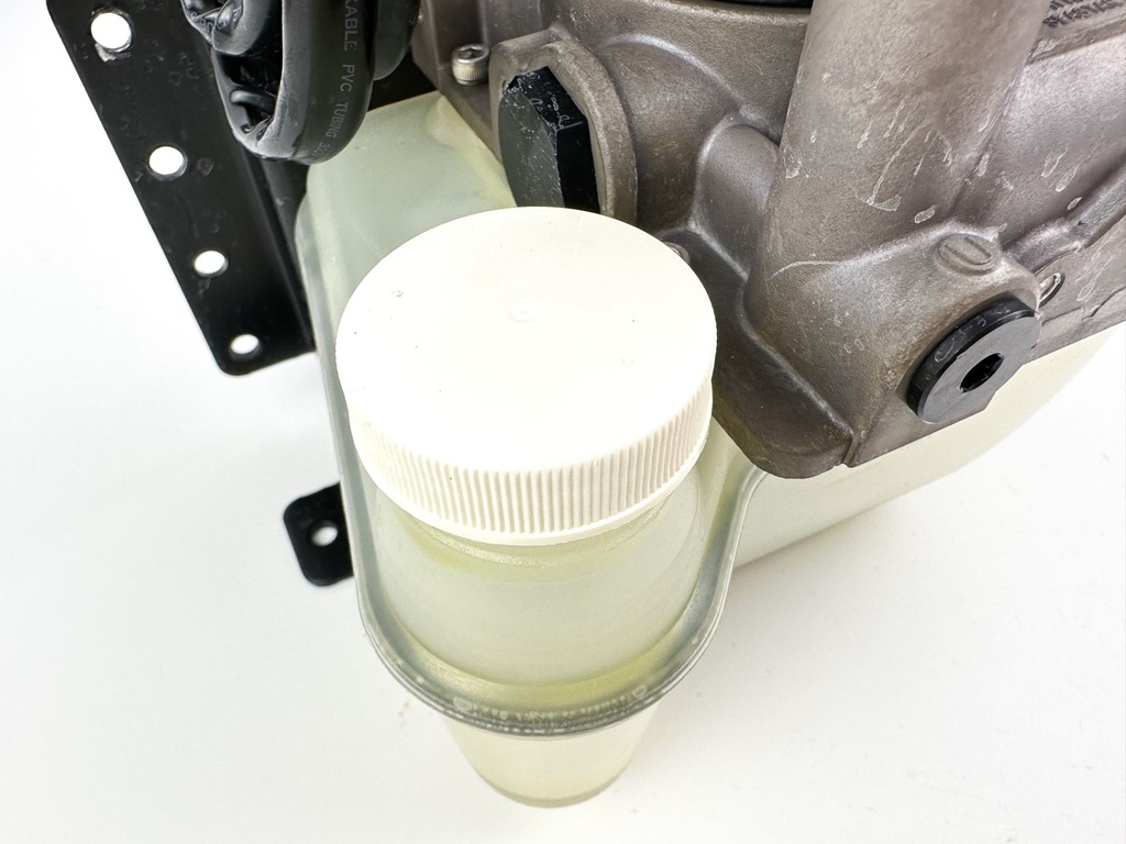 Optimus SeaStar Outboard Hydraulic Steering Pump EP1500 W/ Valve