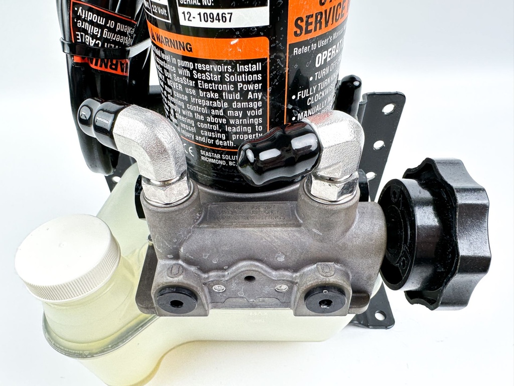 Optimus SeaStar Outboard Hydraulic Steering Pump EP1500 W/ Valve