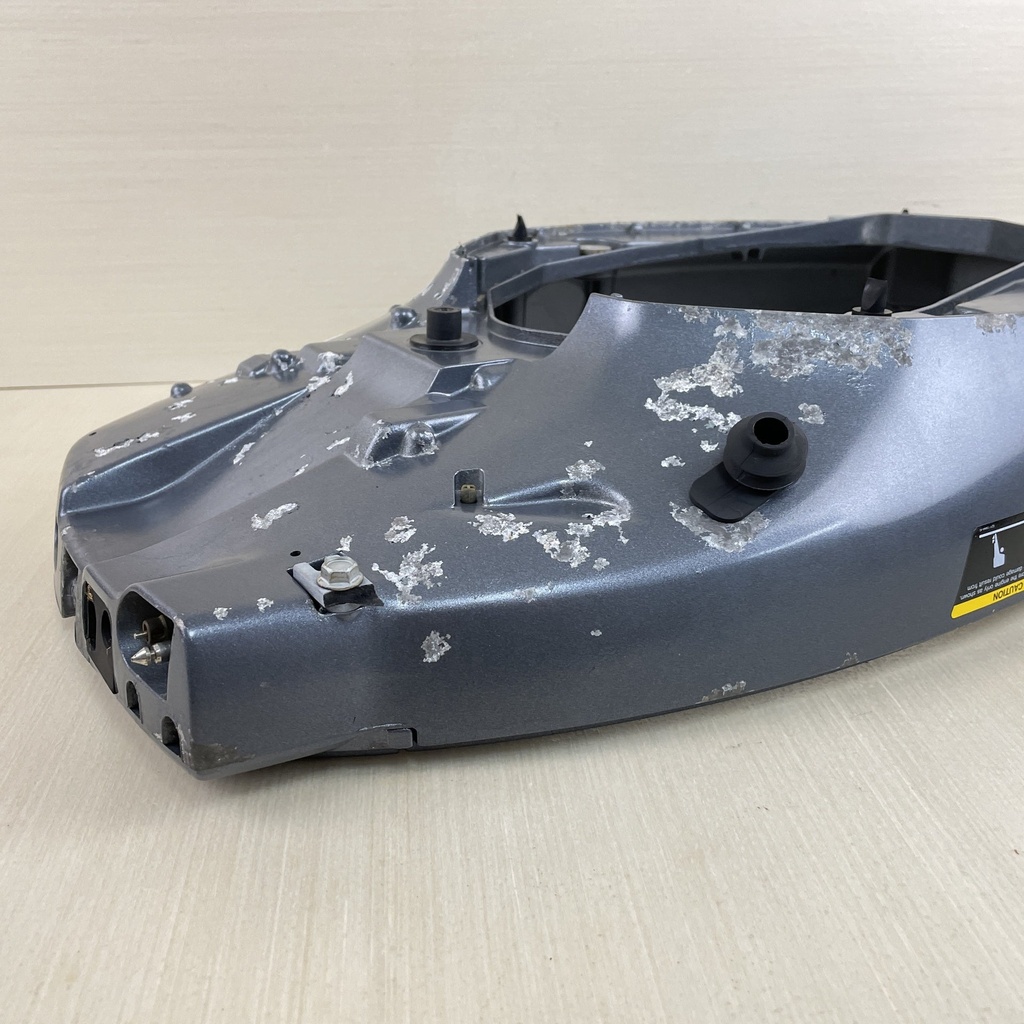 2000 Yamaha 40HP F40 4 Stroke Outboard Bottom Cowling Pan 67C-42710-00-4D