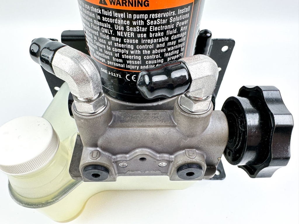 Optimus SeaStar Outboard Hydraulic Steering Pump EP1500 Like New