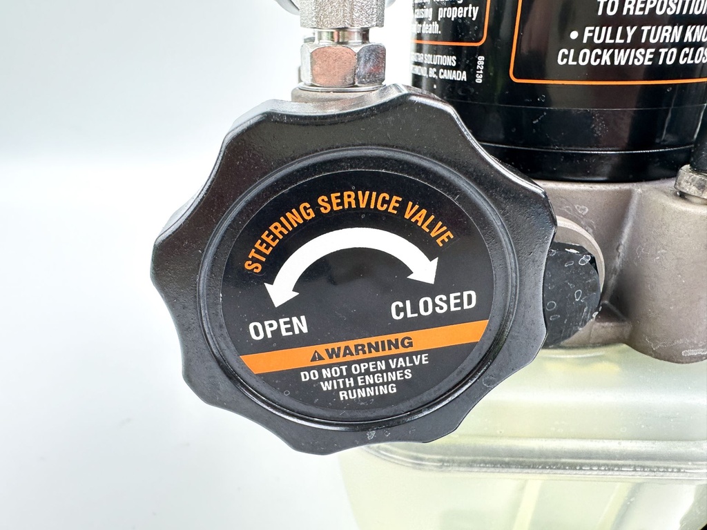 Optimus SeaStar Outboard Hydraulic Steering Pump EP1500 Like New