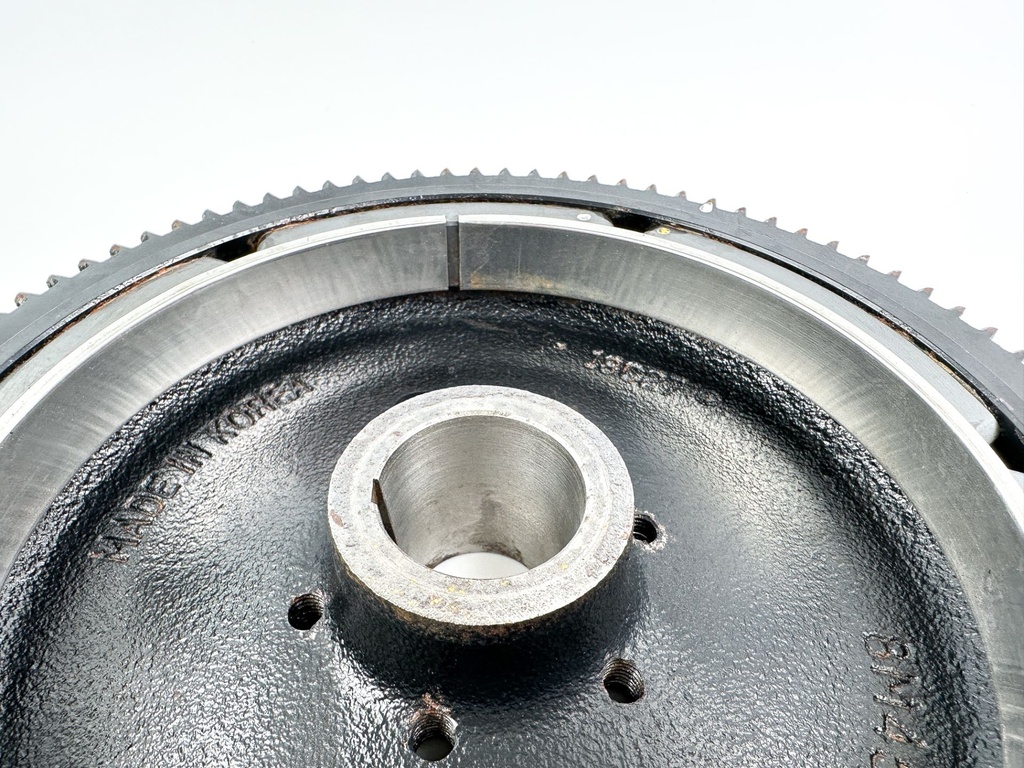 2018 Mercury 60 HP 4 Stroke Outboard Flywheel 8M0118173 OEM