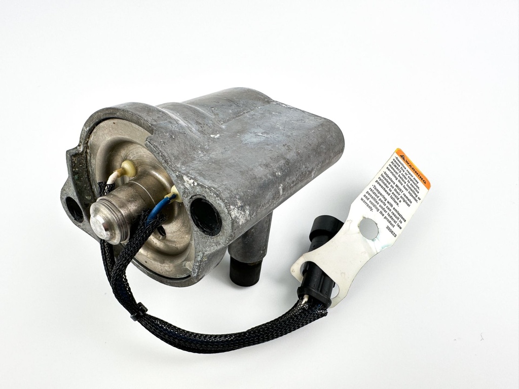 2013 Evinrude 30 HP 2 Stroke Outboard Fuel Injector 5008837 OEM