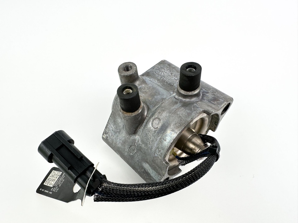 2013 Evinrude 30 HP 2 Stroke Outboard Fuel Injector 5008837 OEM