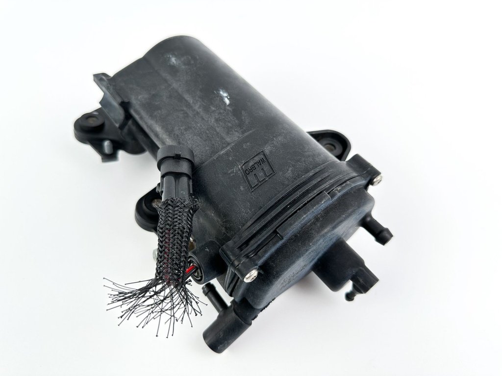 2013 Evinrude 30 HP 2 Stroke Outboard Vapor Separator Tank VST 5007896 OEM