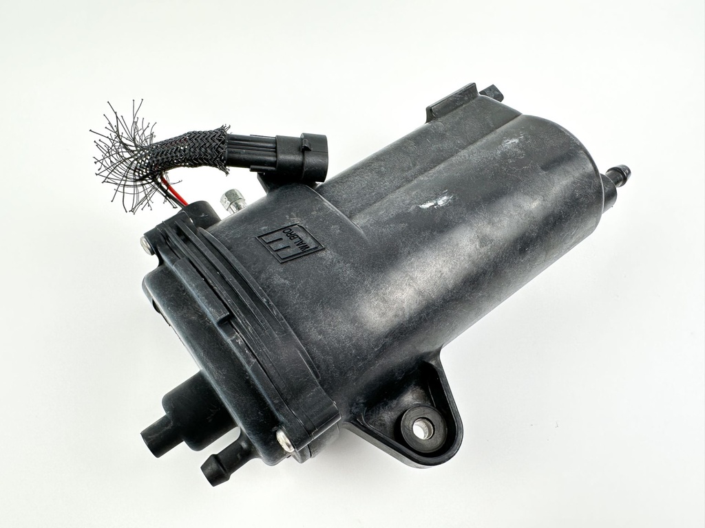 2013 Evinrude 30 HP 2 Stroke Outboard Vapor Separator Tank VST 5007896 OEM