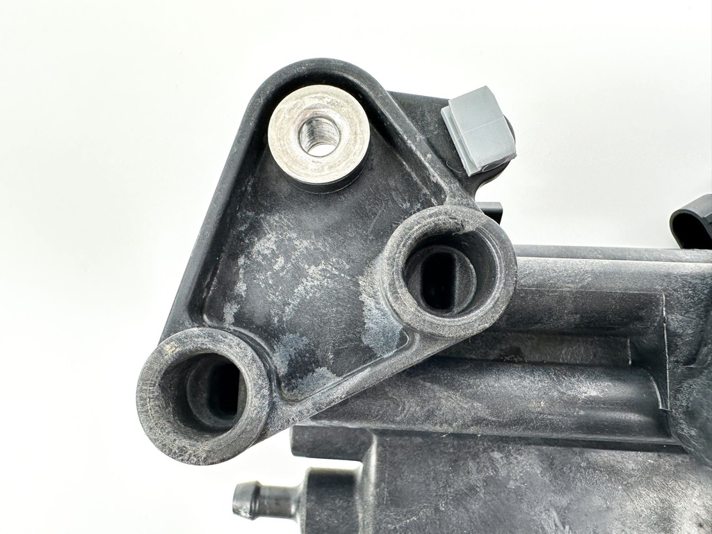 2013 Evinrude 30 HP 2 Stroke Outboard Vapor Separator Tank VST 5007896 OEM