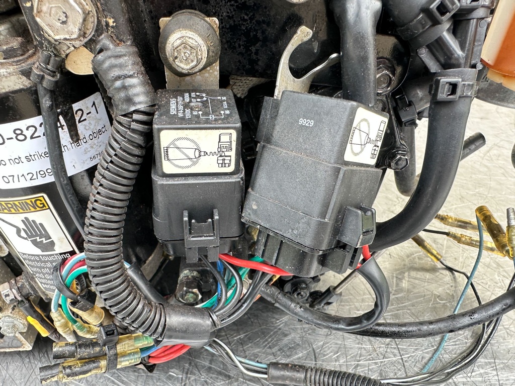 2000 Mercury 30 HP 2 Stroke Outboard Powerhead - Tested - Ready To Install