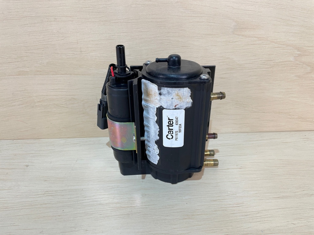 2000 Evinrude Ficht 175HP Outboard Fuel Pump Vapor Seperator Tank 0439347