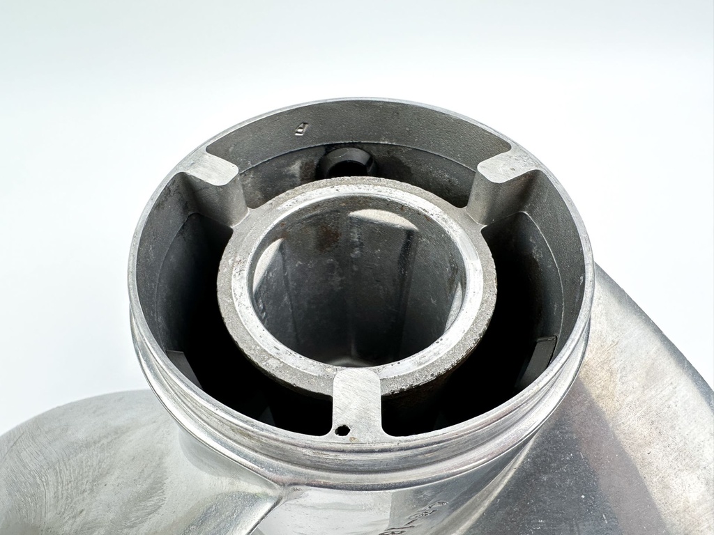 Mercury 48-18278A46 15 1/2 x 17 Propeller Outboard Engine Standard Rotation RH