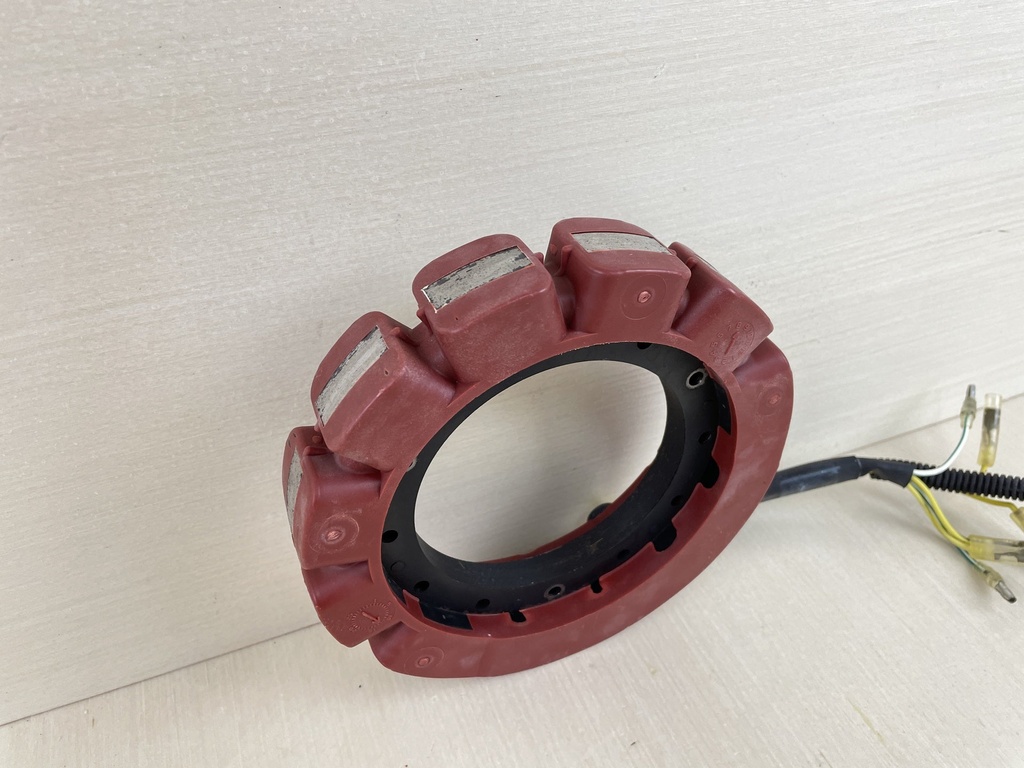 2000 Yamaha 40HP 4 Stroke Outboard Stator Assembly 65W-85510-10-00  