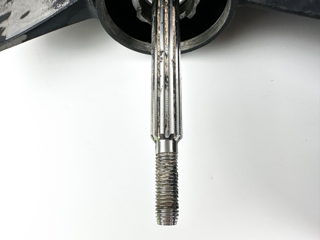 Mercury Mariner 20 25 HP 2 Stroke 15" Short Lower Unit Gear Case 8669T26