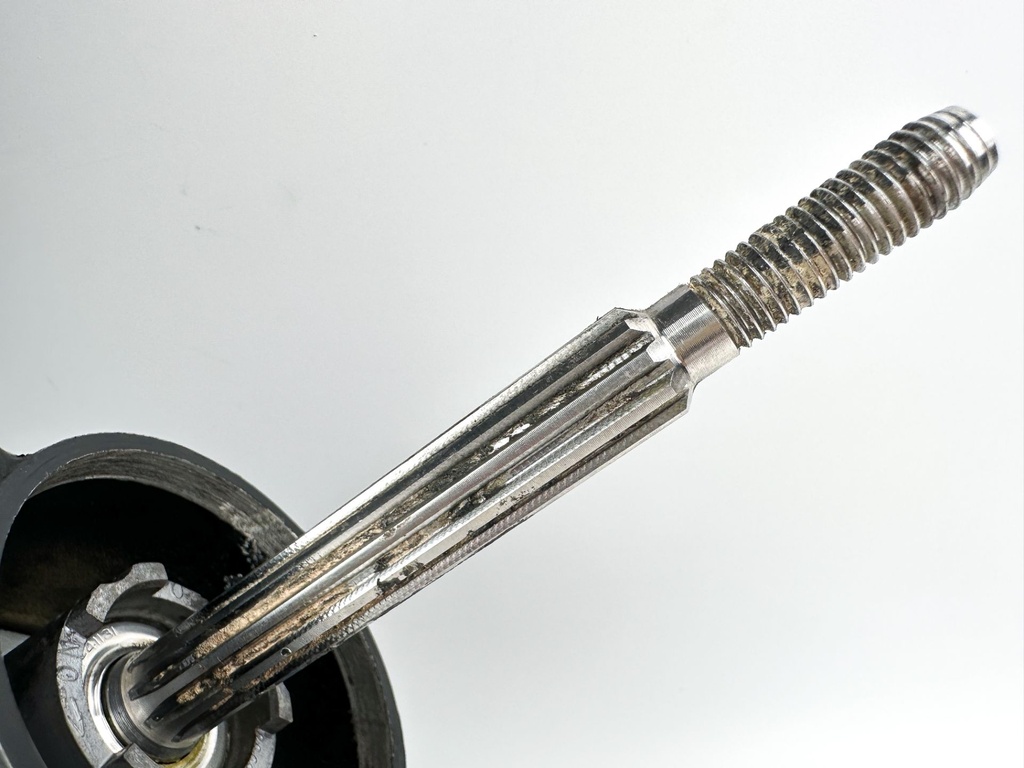 Mercury Mariner 20 25 HP 2 Stroke 15" Short Lower Unit Gear Case 8669T26