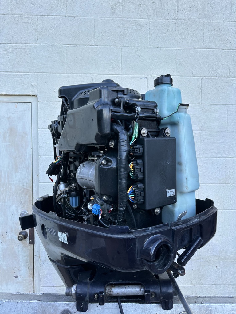 2016 Tohatsu 115HP 2 Stroke Outboard Engine W/ 25" XL Shaft