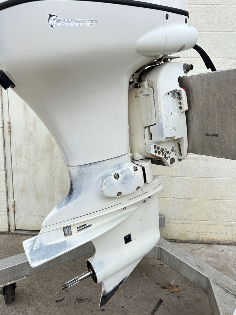 2005 Johnson 90HP 2 Stroke Outboard Engine W/ 20" Shaft - Needs Work