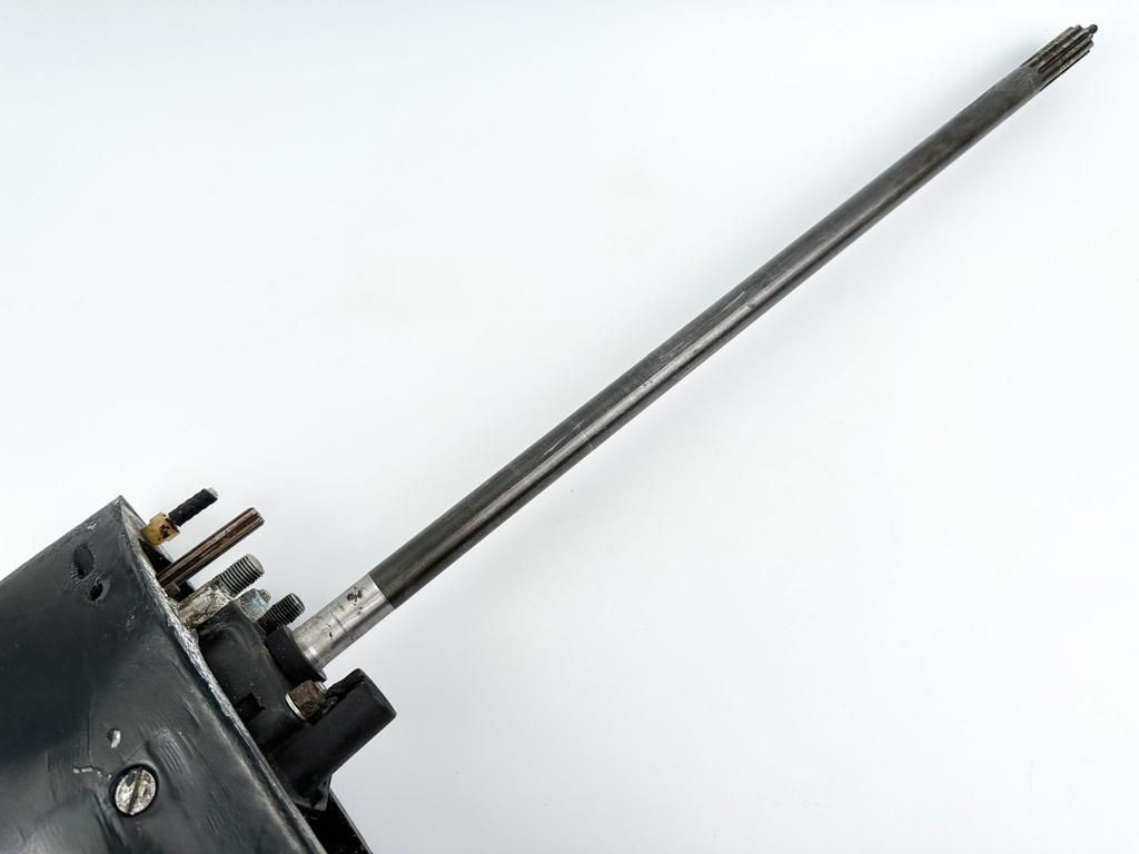 Mercury 50 60 HP 2 Stroke 3 Cylinder Lower Unit Gear Case 20" Long