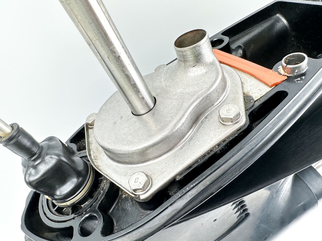 Mercury 30 40 HP 2 Stroke 2 Cylinder 20" Long Lower Unit Gear Case 821306T6