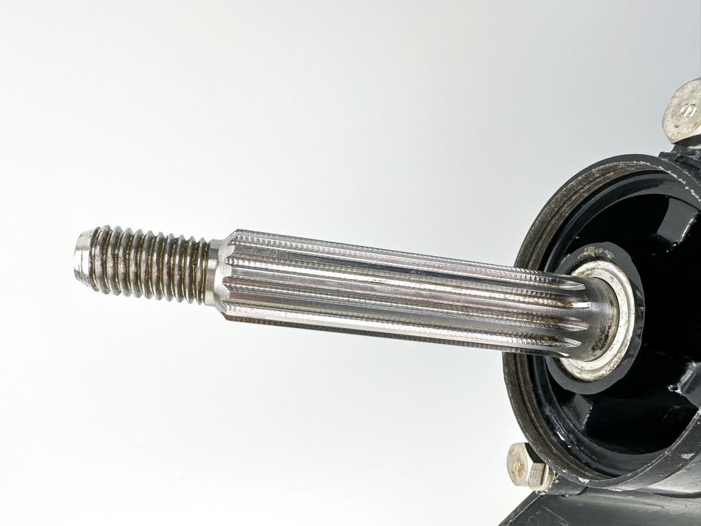 Mercury 30 40 HP 2 Stroke 2 Cylinder 20" Long Lower Unit Gear Case 821306T6