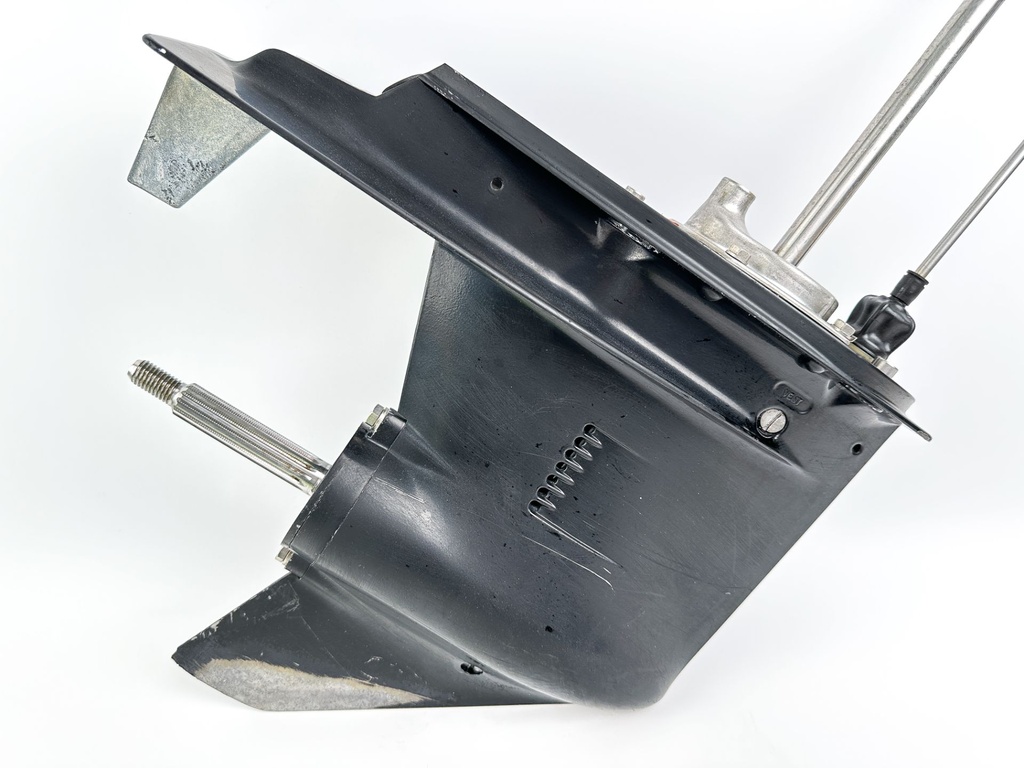 Mercury 30 40 HP 2 Stroke 2 Cylinder 20" Long Lower Unit Gear Case 821306T6