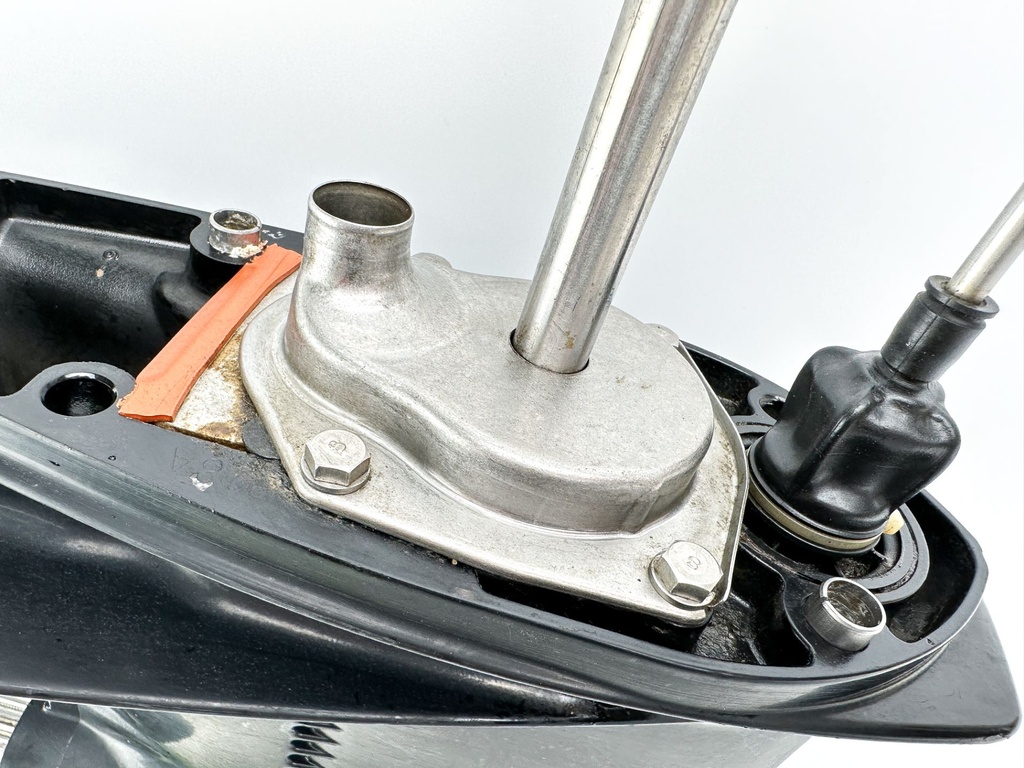 Mercury 30 40 HP 2 Stroke 2 Cylinder 20" Long Lower Unit Gear Case 821306T6