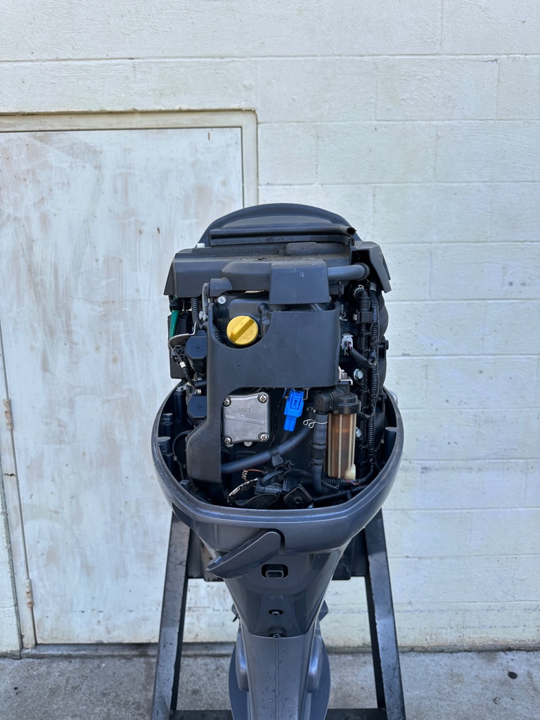 2010 Yamaha 40HP 4 Stroke Outboard W/ 20" Shaft - 197 Hours