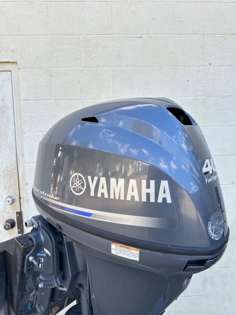 2010 Yamaha 40HP 4 Stroke Outboard W/ 20" Shaft - 197 Hours