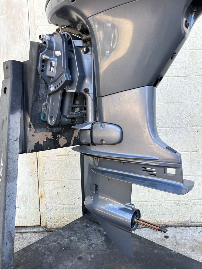 2010 Yamaha 40HP 4 Stroke Outboard W/ 20" Shaft - 197 Hours