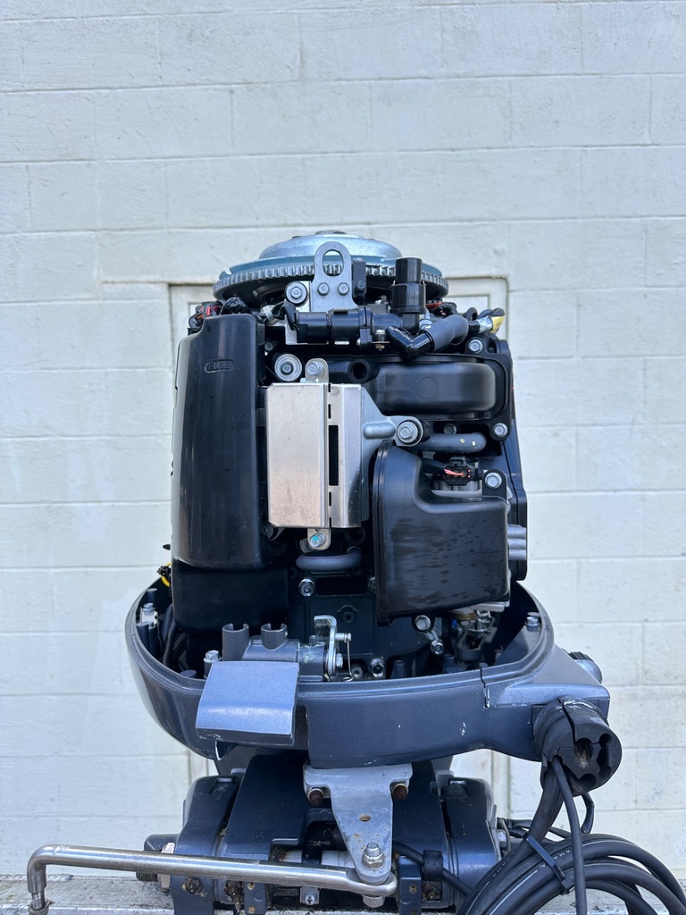 2012 Yamaha 115HP 4 Stroke Outboard W/ 25" Shaft - 330 Hours