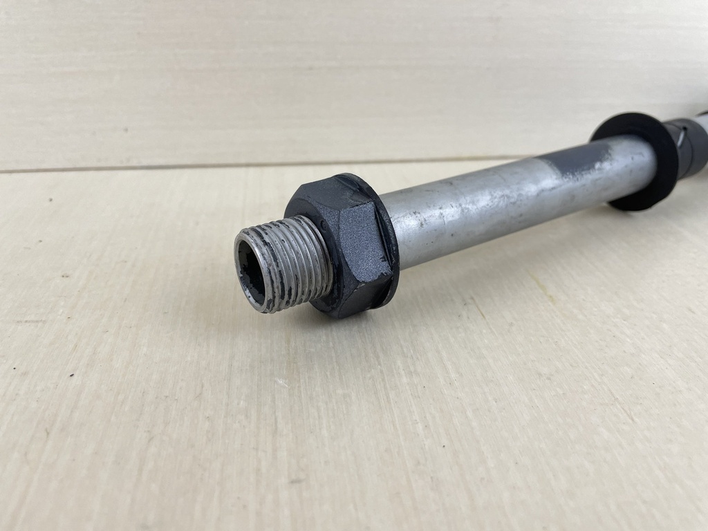 2000 Yamaha 40HP 4 Stroke Outboard Clamp Tube Bolt Tilt Tube 6K9-43131-01-00