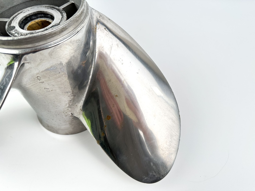 Yamaha Stainless Steel 3 Blade Prop Propeller 15 1/4" x 17P RH Standard