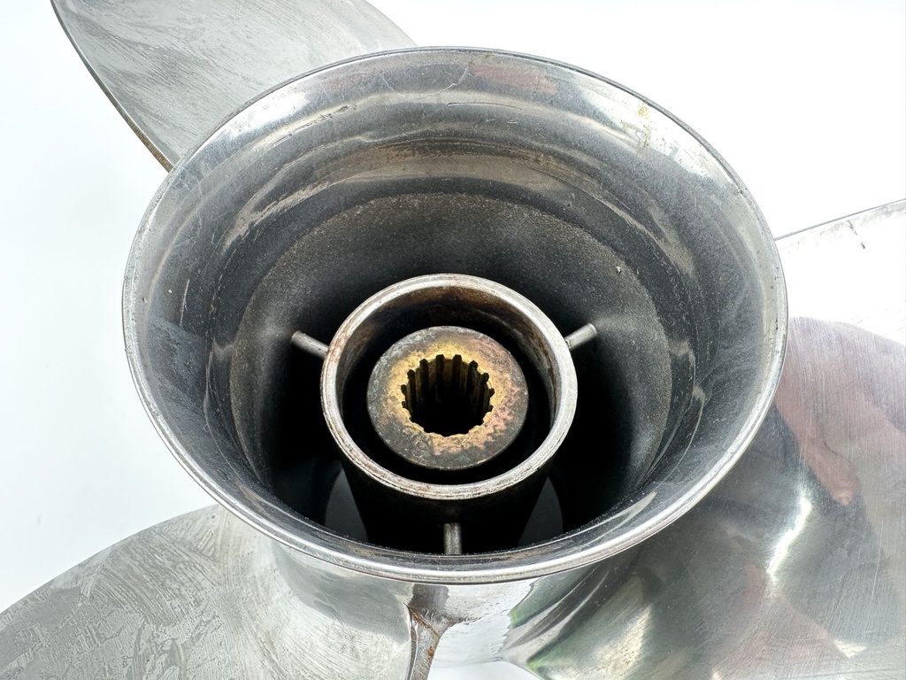 Yamaha Stainless Steel 3 Blade Prop Propeller 15 1/4" x 17P RH Standard