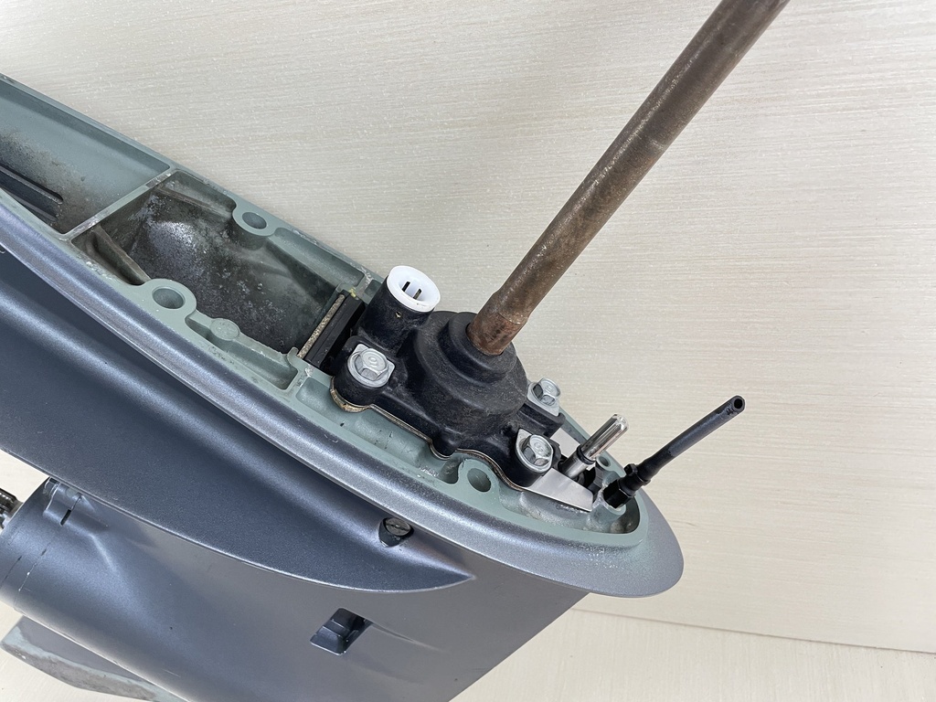 2009 Yamaha 50HP 2 Stroke Outboard 20" Long Lower Unit Gear Case 63D-45300-14-8D