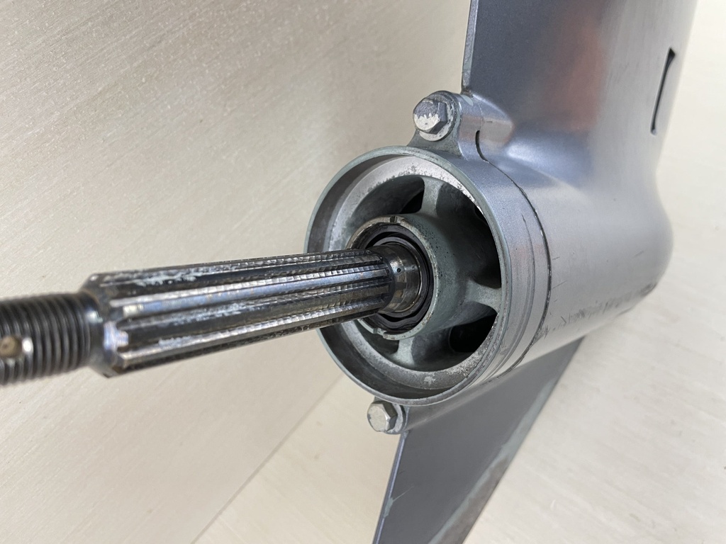 2009 Yamaha 50HP 2 Stroke Outboard 20" Long Lower Unit Gear Case 63D-45300-14-8D