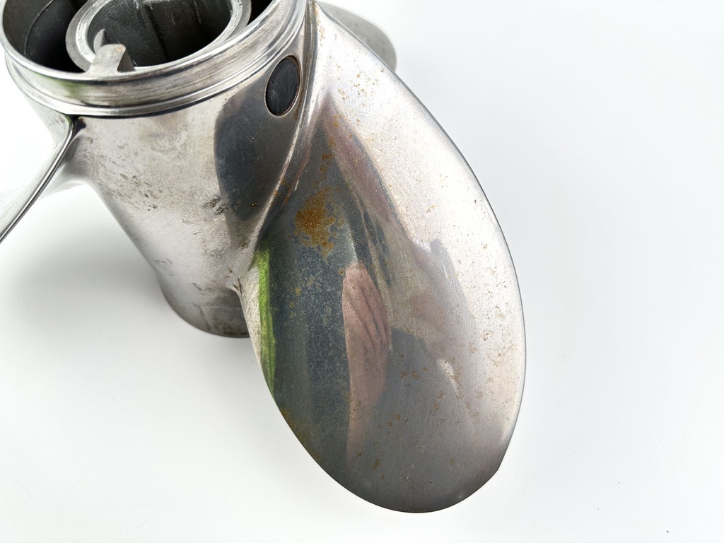 Mercury 48-18278 15 1/2 x 17 Propeller Outboard Engine Standard Rotation RH