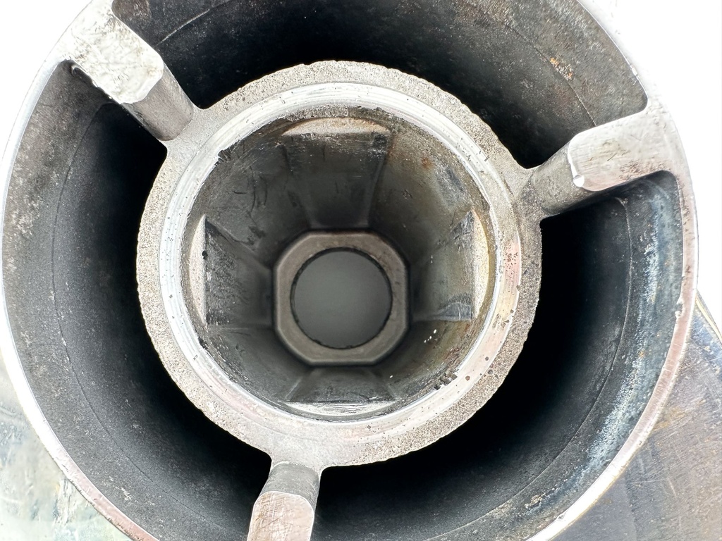 Mercury 15 1/2 x 17 Propeller Outboard Engine Standard Rotation RH 48-18278