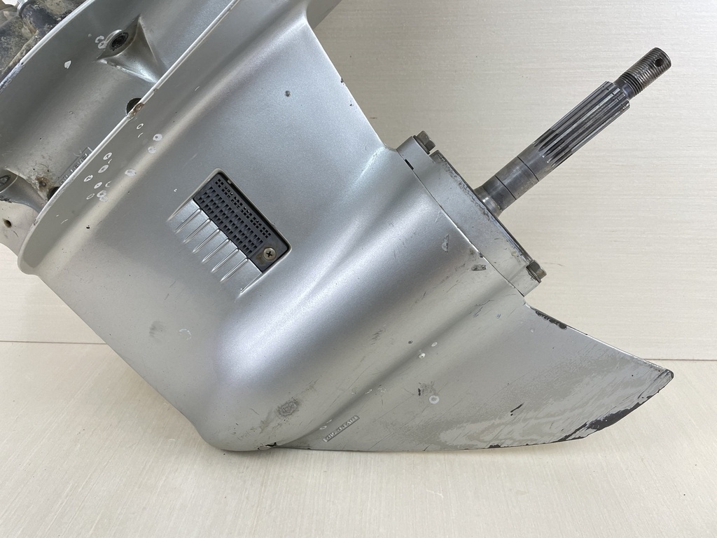 2001 Honda 90HP 4 Stroke Outboard 25" XL Lower Unit Gear Case RH 41100-ZW1-B40ZA